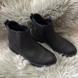 Sorel Chelsea boots
